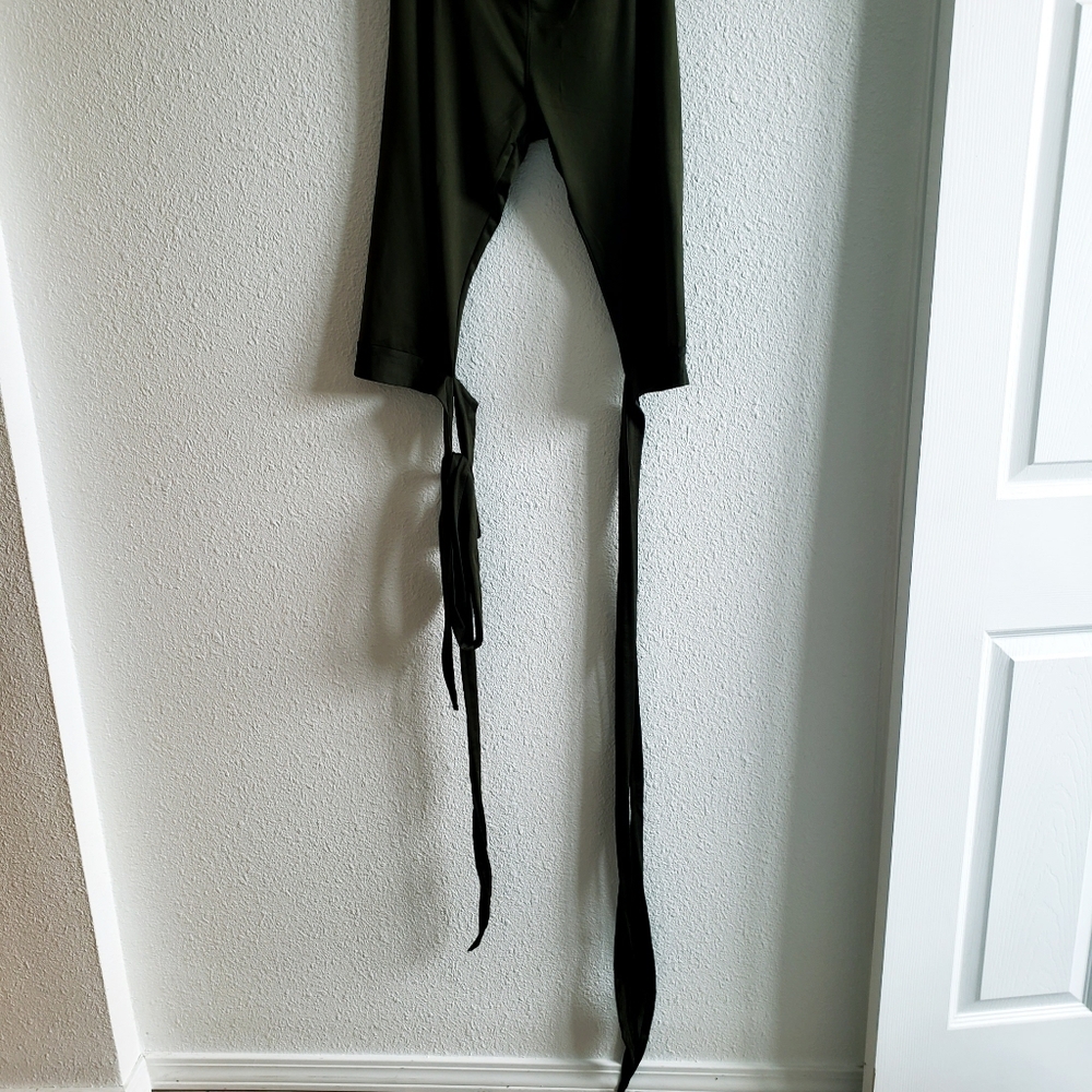 Yoga Fitness Cropped Leggins Wrap Ribbons - Picture 2 of 9
